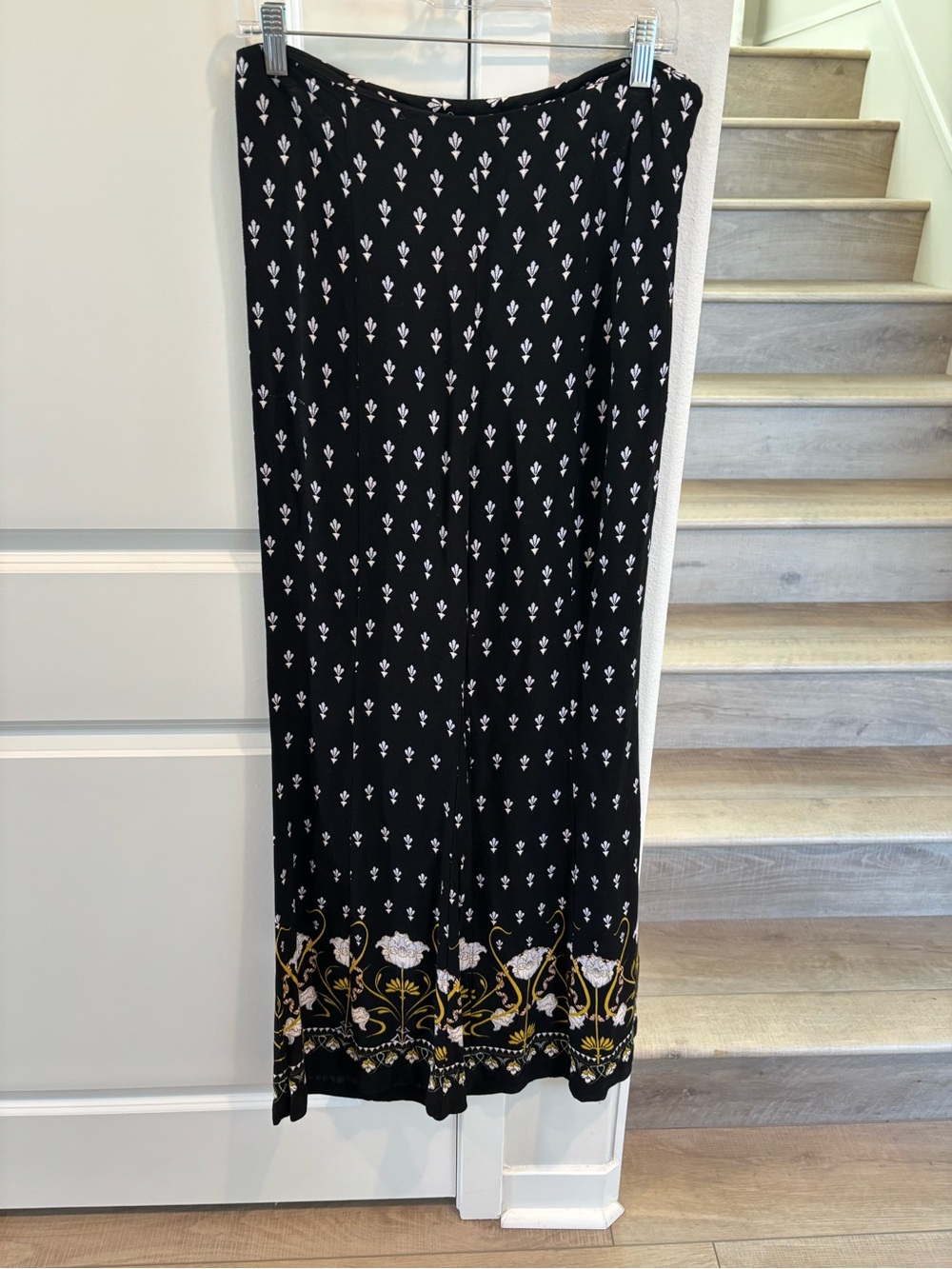 ANTHROPOLOGIE Black Floral Wide Leg Pants - Picture 4 of 15